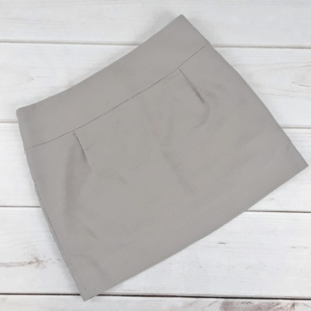 REDUCED J Crew grey textured mini skirt Sz 8.